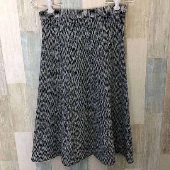 ANN TAYLOR Knit Skirt - Office Siren NWT's - Picture 1 of 9